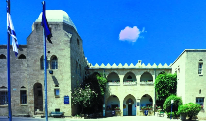 בית שפירא. מתחם הדר של בית הספר הריאלי (צילום: הריאלי)