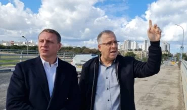 אלי דוקורסקי והשר יואל רזבוזוב