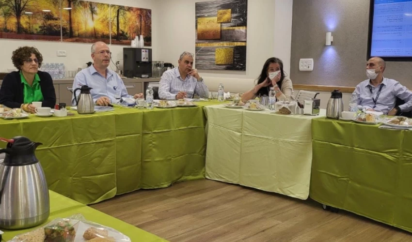 המנכ"לית רות רלבג בישיבת המועצה המנהלת (צילום: אלי דדון)