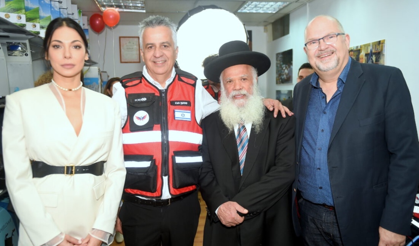 שמעון סבג ומורן אטיאס (צילום: יוסף הריש)