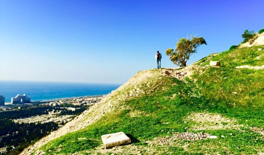 "סוף העולם" בכרמליה (צילום: מירנדה עזריאל)