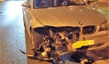 מכוניתו של עומרי עדני לאחר המפגש עם חזיר הבר (צילום: עומרי עדני)