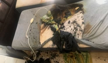 המזרון בער בגלל סדין חימום חשמלי (צילום: דוברות כבאות והצלה חוף)
