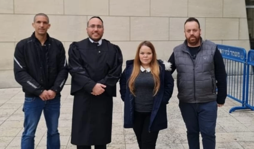 חברי האופוזיציה רואי דוד, הילה רובין-שלם וניר יעקובי עם עו"ד שמעון שמואלי