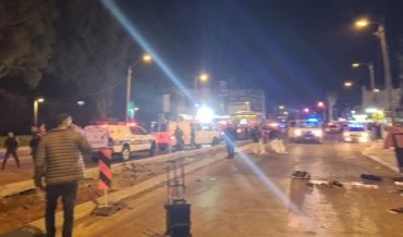 זירת הפיגוע בחדרה (צילום: דוברות המשטרה)