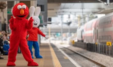 שמח ברכבת עם דמויות האהובות על ילדים (צילום: טל הפקות וידיאו)