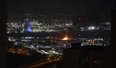שריפה במחסן עצים בצ'ק פוסט (צילום: דני ברקוביץ, חדר מצב ארצי)