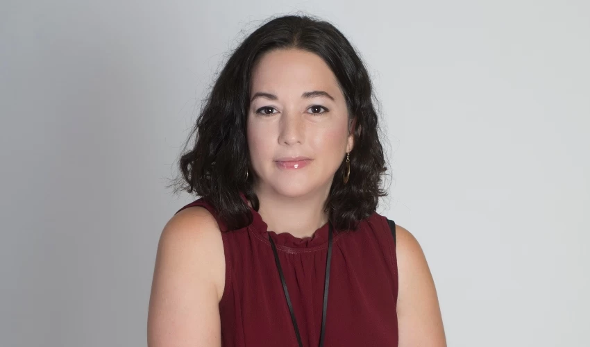 "תמיד ידעתי שיש בארון של סבתא דברים". רקפת סנש שקילר (צילום: טל שטיינברג)