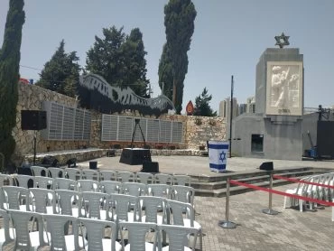 אנדרטת הנופלים במערכות ישראל בנשר (צילום: דוברות עיריית נשר)