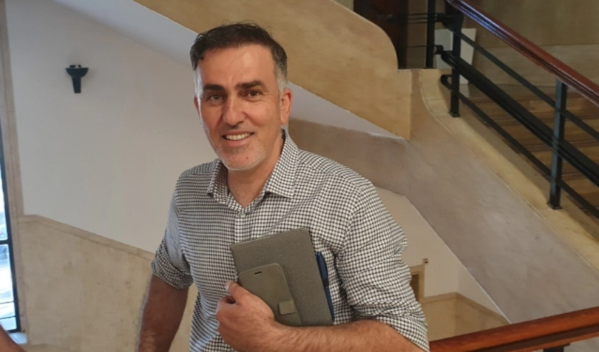 "לגיטימי להביע דעות על כל אדם, בתנאי שהן מבוססות על כל העובדות". עו"ד פאחר ביאדסי (צילום: בועז כהן)