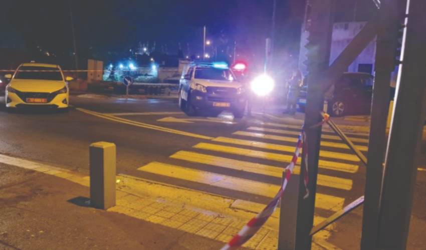 זירת רצח ברחוב קיבוץ גלויות, ינואר 2022 (צילום: דוברות המשטרה)