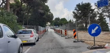 חניה - אאוט, אזור ישיבה - אין (צילום: בועז כהן)
