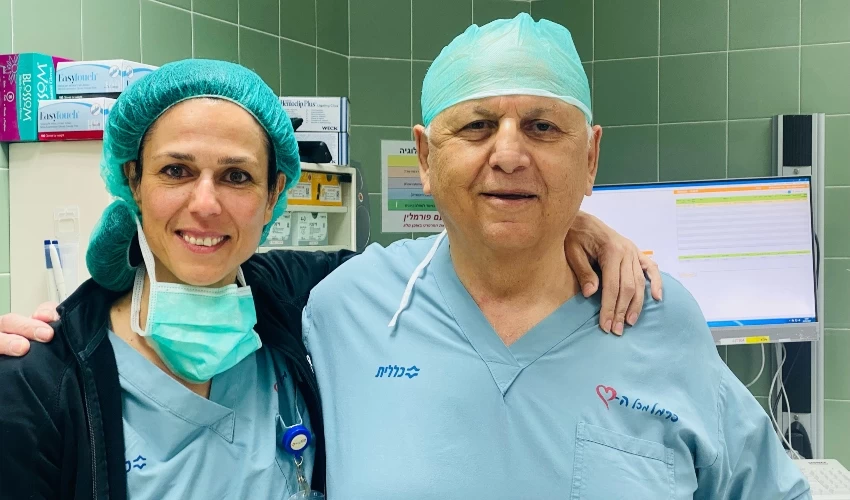 ד"ר קרן ברטל ואביה ד"ר נודר ברטל (צילום: אלי דדון)