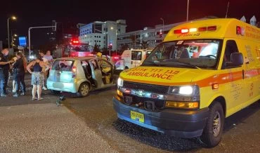 תאונת דרכים בדרך משה פלימן (צילום: תיעוד מבצעי מד"א)
