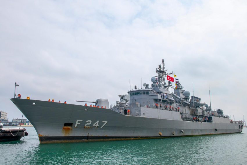 המשחתת TCG Kemalreis (F-247) של הצי הטורקי (צילום: ורהפטיג ונציאן)