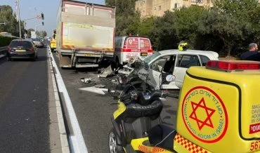 פצוע קשה בתאונה בקרית ביאליק (צילום: תיעוד מבצעי מד"א)