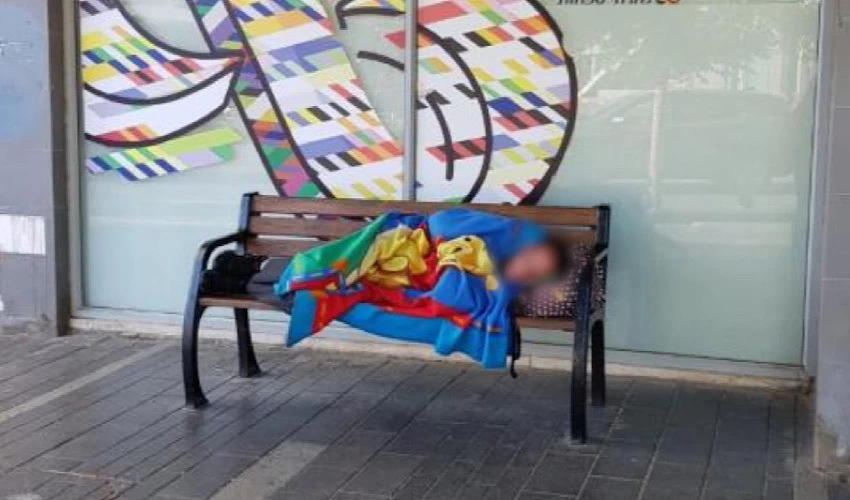 דר רחוב במרכז הכרמל (צילום: סעיף 27א' לחוק זכויות יוצרים)