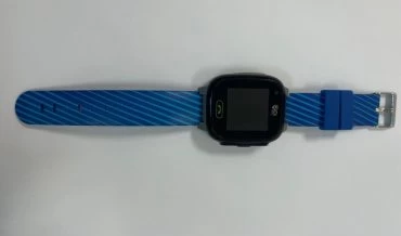 השעון החכם שנגנב ונתפס אצל החשודים (צילום: דוברות המשטרה)