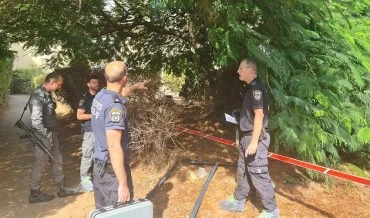 זירת האירוע בקרית מוצקין (צילום: דוברות המשטרה)