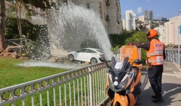 צינור המים שהתפוצץ בעקבות התאונה (צילום: דוברות איחוד הצלה)