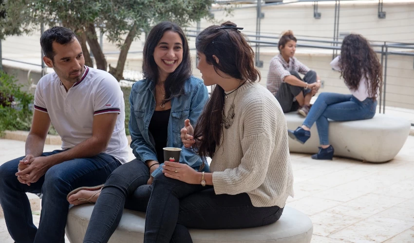 סטודנטים באקדמית גורדון (צילום: סטודיו בעמק)