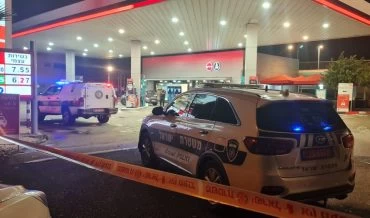 אירוע ירי בתחנת דלק בקרית אליעזר (צילום: דוברות המשטרה)