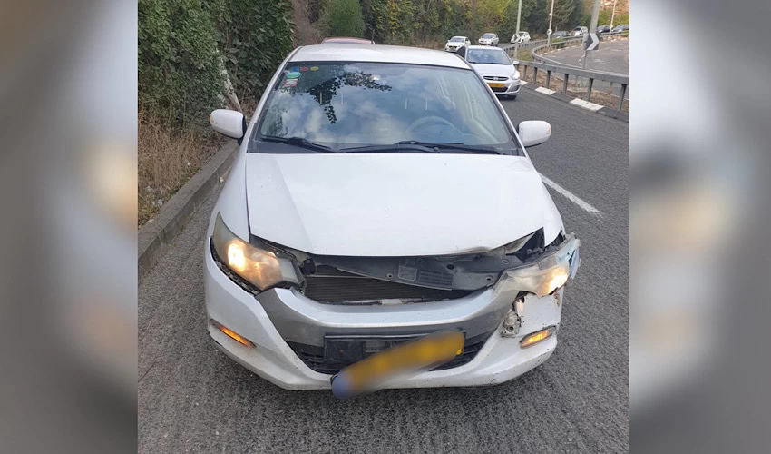 רכבו של א' אחרי התאונה עם חזיר הבר