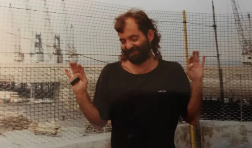 איציק קאושינסקי על גג החורבה (צילום: אלבום פרטי)