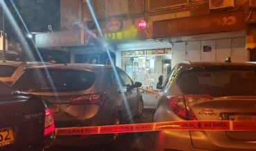 זירת הירי בקרית אליעזר (צילום: דוברות המשטרה)