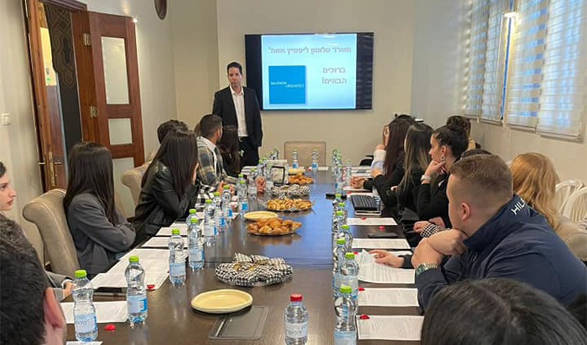 הסטודנטים בסיור של תוכנית ההשמה של הפקולטה למשפטים