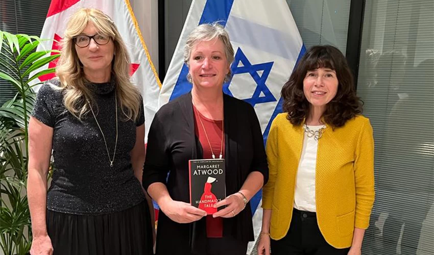 פרופ' שולמית אלמוג, פרופ' נויה רימלט ושגרירת קנדה בישראל ליסה סטדלבאואר