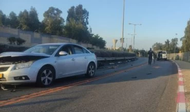 זירת התאונה ליד בית הספר הטכני (צילום: דוברות המשטרה)