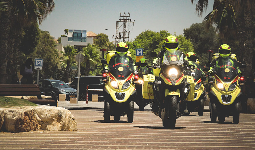כוננים רכובים על אופנועי חירום (צילום: דוברות מד"א)
