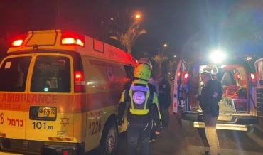זירת אירוע הדקירה בקרית אתא (צילום: תיעוד מבצעי מד"א)