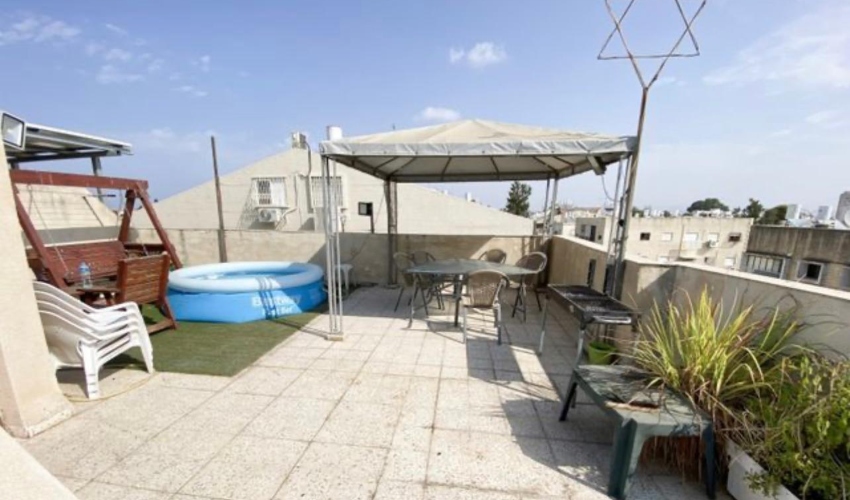 למכירה מפרטי: דירת פנטהאוז, 5 חדרים בשטח של 110 מ"ר בקרית חיים (צילום: עצמי)